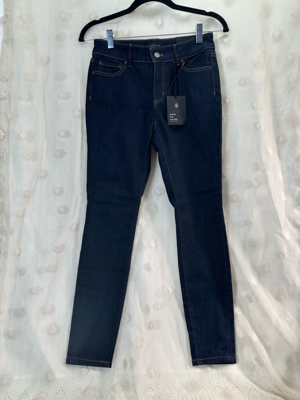 NWT Ann Taylor Women’s Dark Mid Rise Skinny Jeans Size 0P Curvy Fit